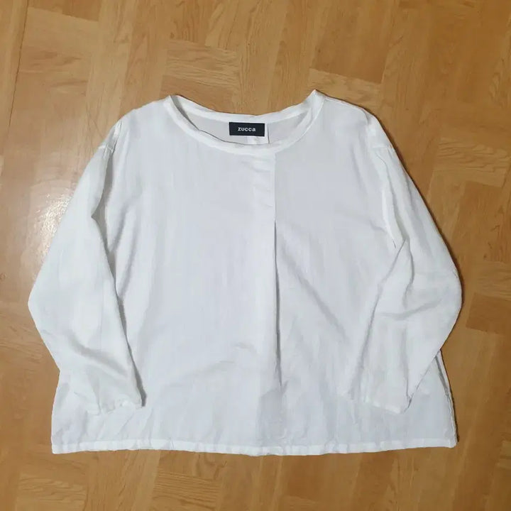 [BUNJANG] ZUCCA Cotton-Lyocell One-Tuck White Loose-Fit Top Blouse / ZUCCA 주카 코튼리오셀 원턱 포인트 화이트 루스핏 탑 티셔츠 블라우스