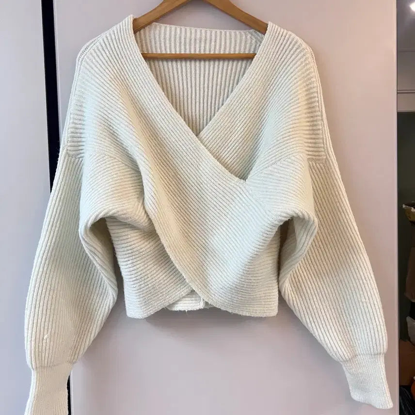 [BUNJANG] Ivory Ribbed Knit Sweater / 아이보리 골지 니트 스웨터