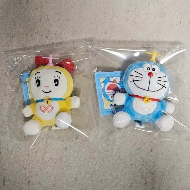 [BUNJANG] Doraemon &amp; Dorami Bamboo Helicopter Keyring Bundle Set / 2개일괄)도라에몽 도라미 대나무헬리콥터 인형키링