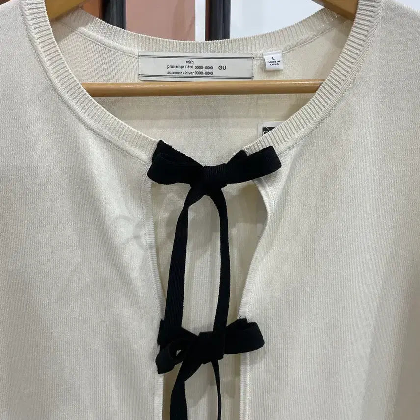 [BUNJANG] GU Ribbed Sleeveless Knit Top / 리본 포인트 GU 민소매니트