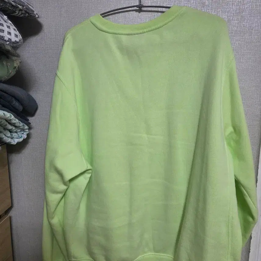 [BUNJANG] Nike Swoosh Lime Green Sweatshirt / 나이키 스우시 라임색 맨투맨 티셔츠