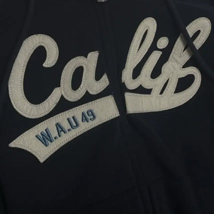 [BUNJANG] Who.A.U Navy Hoodie Zip-up / 후아유 네이비 후드집업 후집 판매