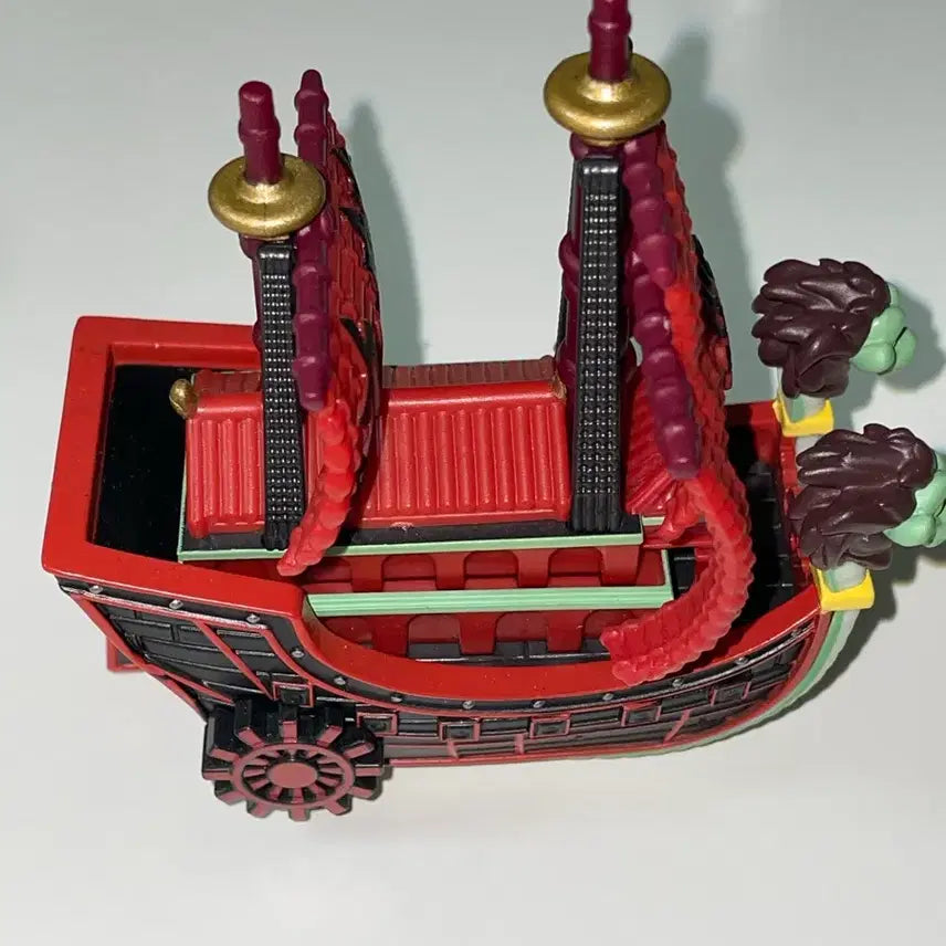 [BUNJANG] POPMART Perfume Yuda Pirate Ship Figure / POPMART 팝마트 원피스 그랜드 라인 배 시리즈 해적선 퍼퓸유다