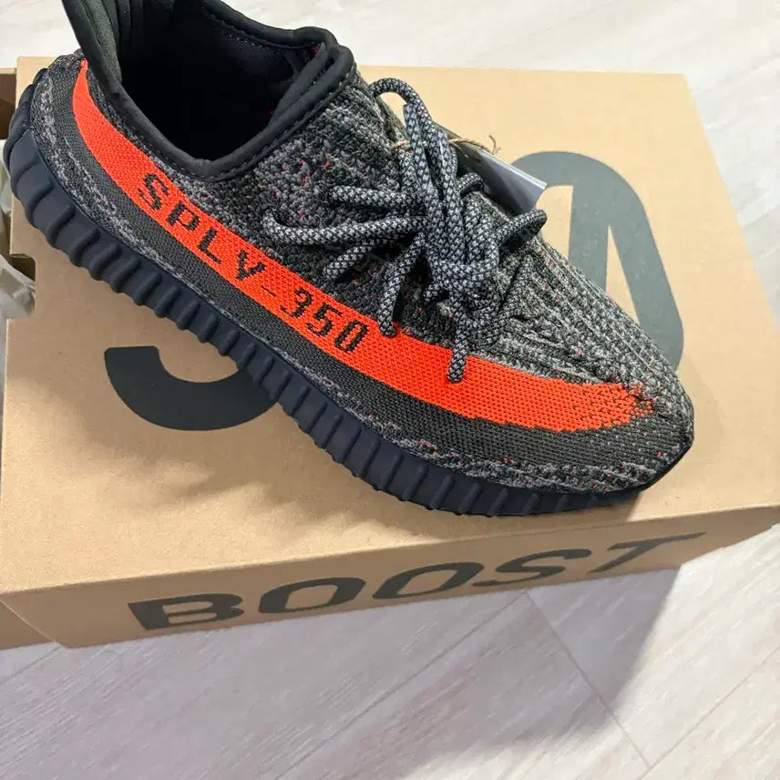 [SOLD OUT] 이지부스트 350 V2 카본벨루가 270