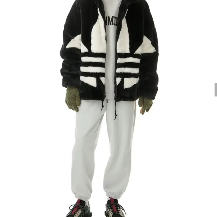[BUNJANG] Adidas Big Trefoil Faux Fur Jacket Black / [ KR XL ] 아디다스 빅트레포일 퍼 자켓 블랙 HC0323