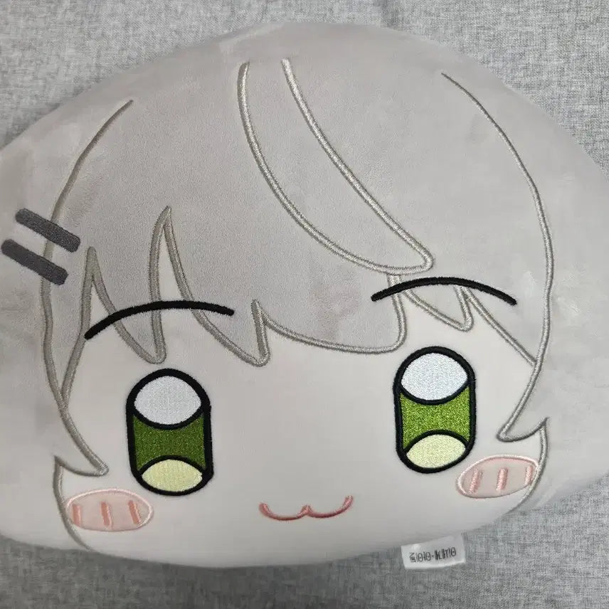 [BUNJANG] Isegye Idol Vichan Face Cushion / 이세계아이돌 비챤 쿠션