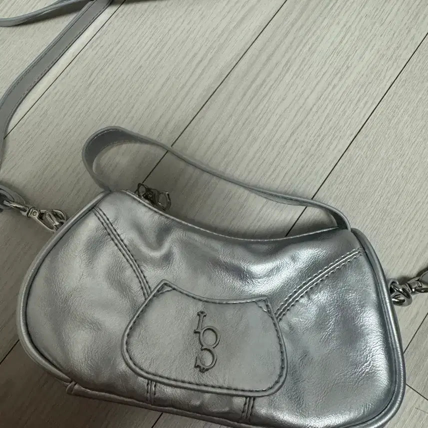 [BUNJANG] Illygo Signature Mini Bag Silver / 일리고 시그니처 미니백 실버