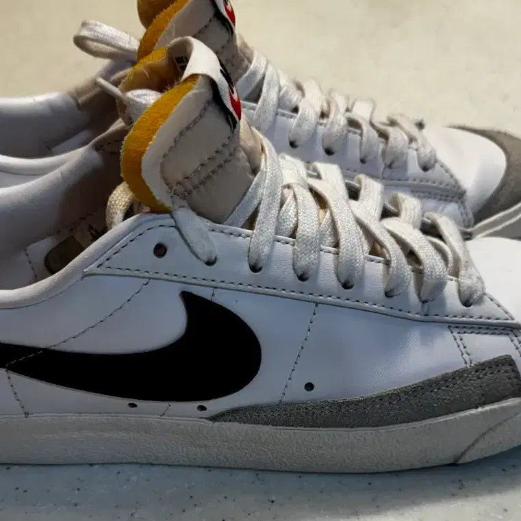 [BUNJANG] Nike Blazer Low White Black Sneakers / 나이키 블레이저 로우 흰검 265mm