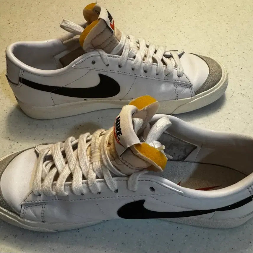 [BUNJANG] Nike Blazer Low White Black Sneakers / 나이키 블레이저 로우 흰검 265mm