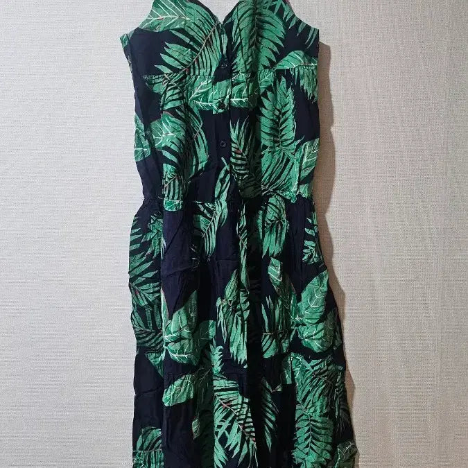 [BUNJANG] Must Be Leaf Pattern Cami Maxi Dress / 머스트비 나뭇잎 패턴 끈나시 롱 원피스