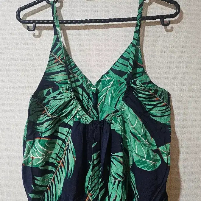 [BUNJANG] Must Be Leaf Pattern Cami Maxi Dress / 머스트비 나뭇잎 패턴 끈나시 롱 원피스