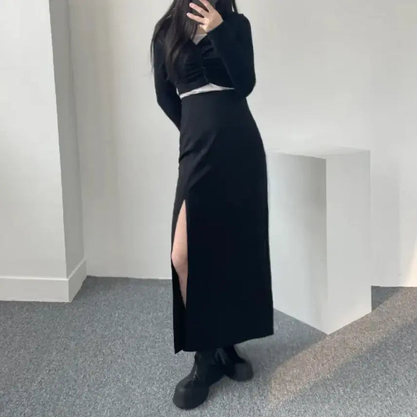 [BUNJANG] High-Waist Slit Hem H-Line Long Skirt / (새상품)슬릿 트임 하이웨스트 H라인 뒷밴딩 롱 스커트 치마