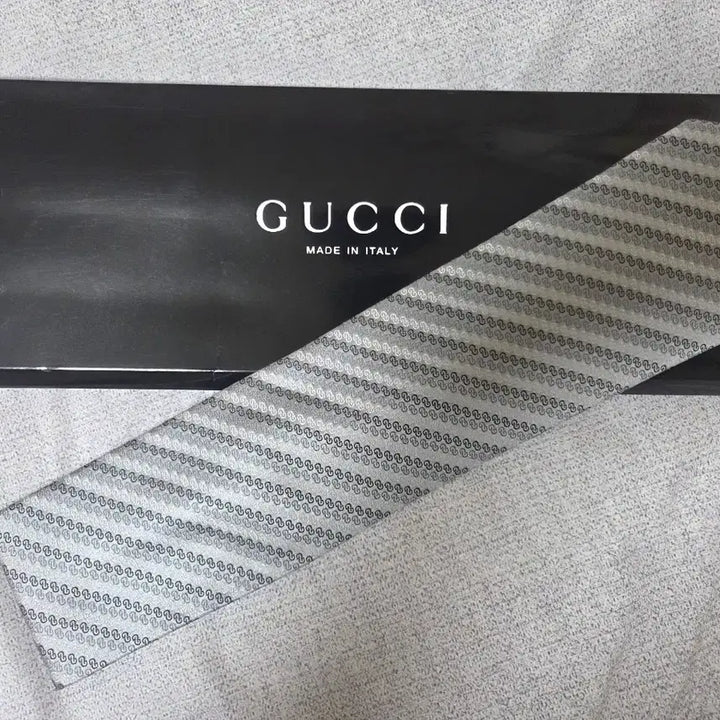 [SOLD OUT] [판매] 미개봉/정품] 구찌(GUCCI) GG 실크 자카드 넥타이 (풀박