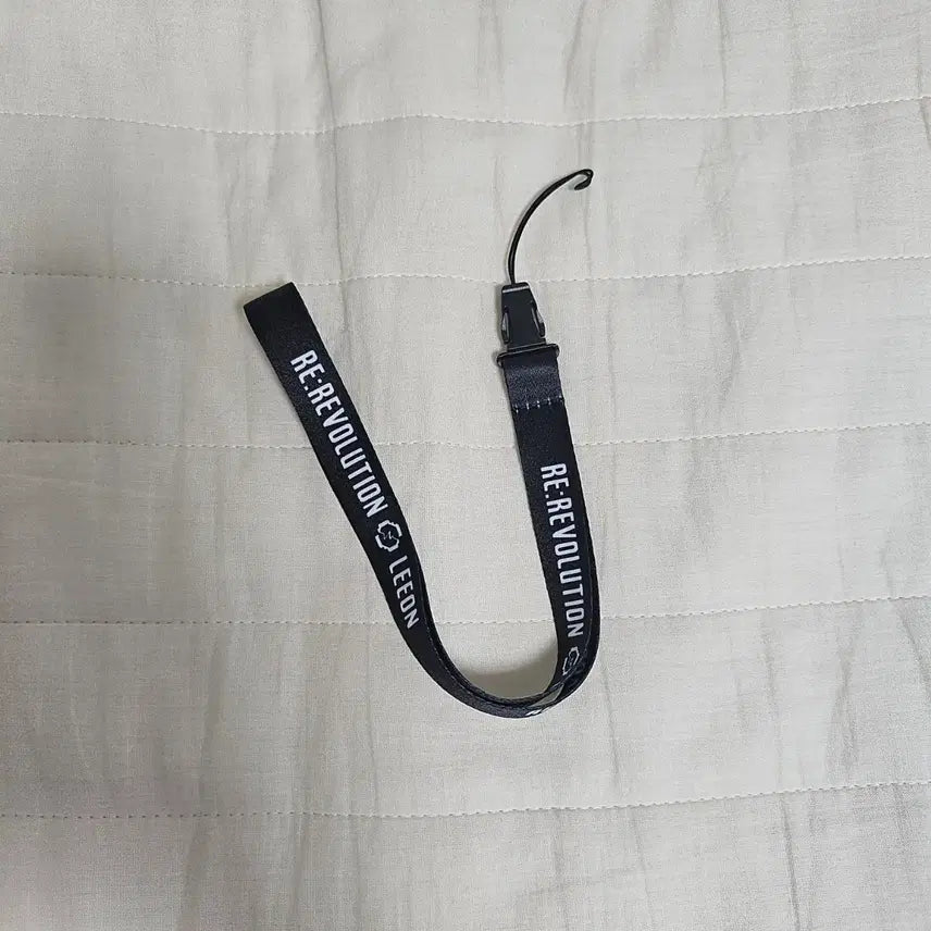 [BUNJANG] Lee Re Revolution Leeon Light Stick Strap / 리레볼루션 리온 응원봉 스트랩