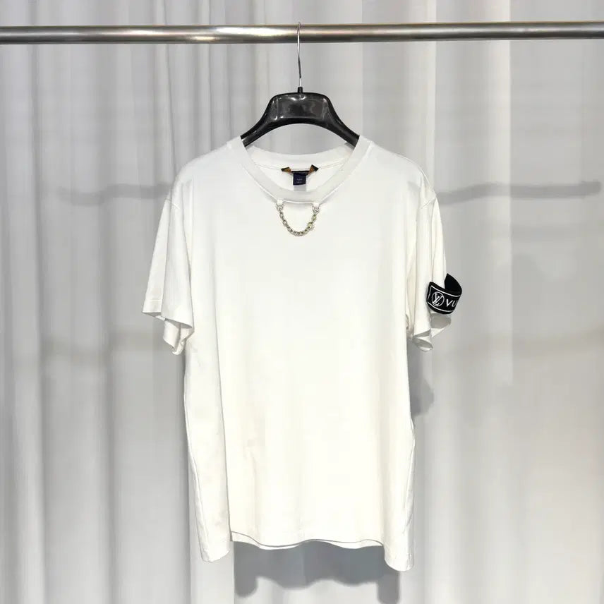 [SOLD OUT] 루이비통 lv 체인 디테일 반팔 티셔츠