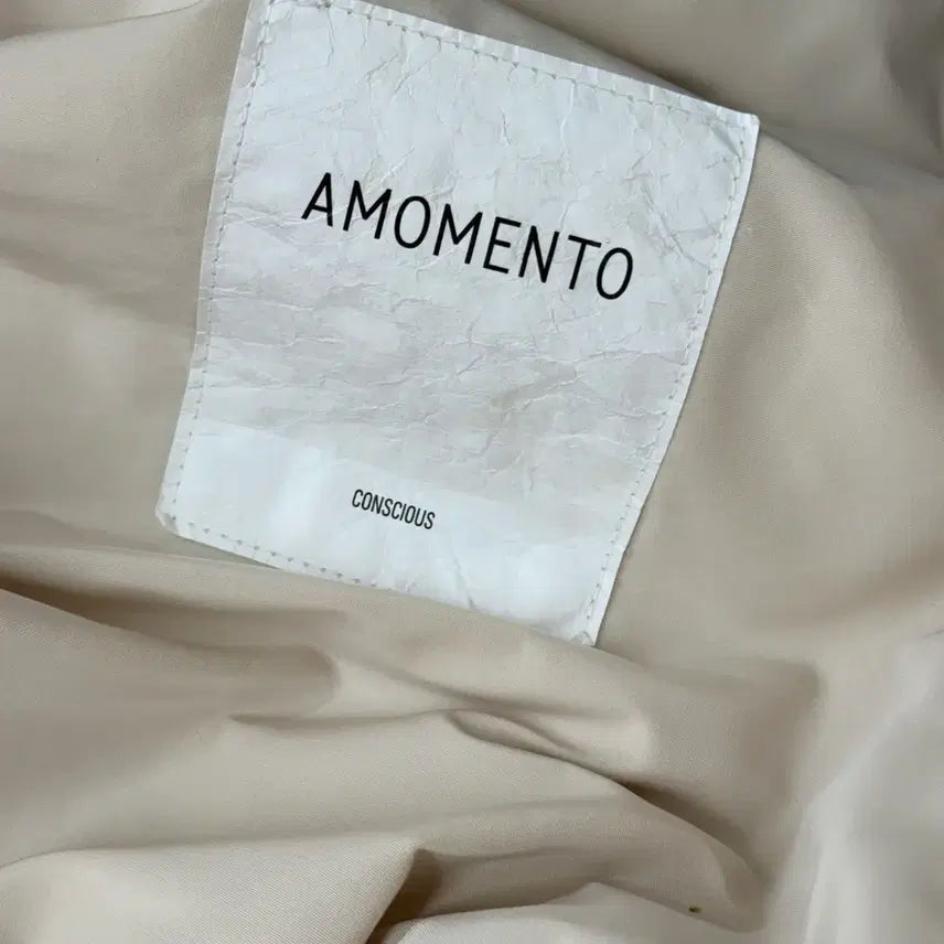 [BUNJANG] AMOMENTO 21FW Vegan Leather Reversible Padding M / 아모멘토 21FW 비건레더 리버시블 패딩 M