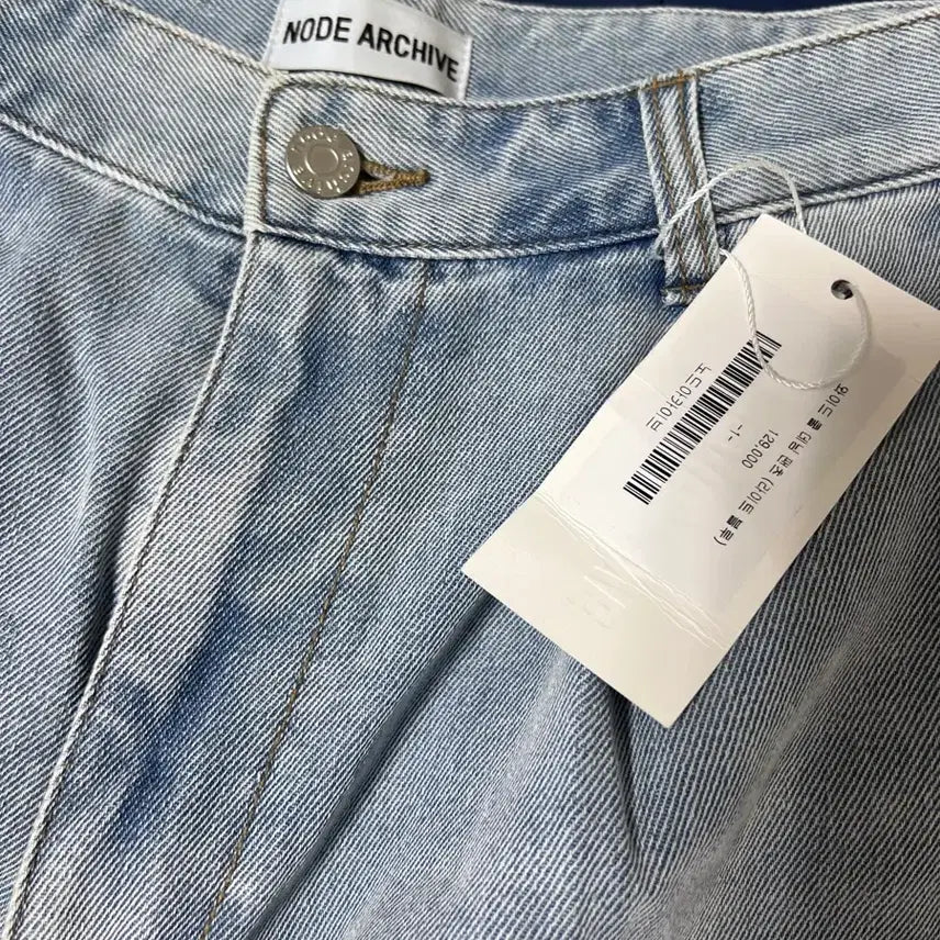 [BUNJANG] Nodearchive Wide Tapered Light Wash Jeans / [새상품] 노드아카이브 와이드테이퍼드 연청 1사이즈