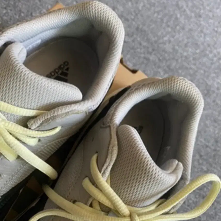 [BUNJANG] Adidas Yeezy Boost 700 Sneakers / 새상품급 이지부스트700 275