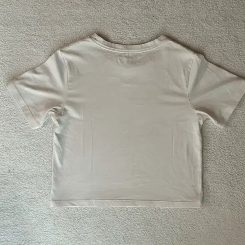 [BUNJANG] Nike Crop Short-Sleeve T-Shirt Ivory Swoosh Logo / 나이키 크롭 반팔 티셔츠 아이보리 스우시 로고