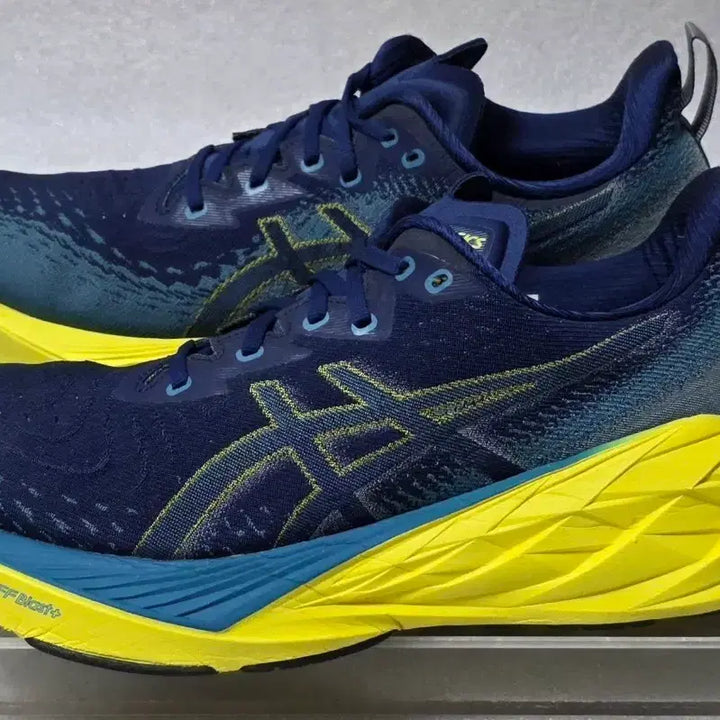 [SOLD OUT] 아식스 ASICS 노바블라스트 4 러닝화 워킹화 남성 285