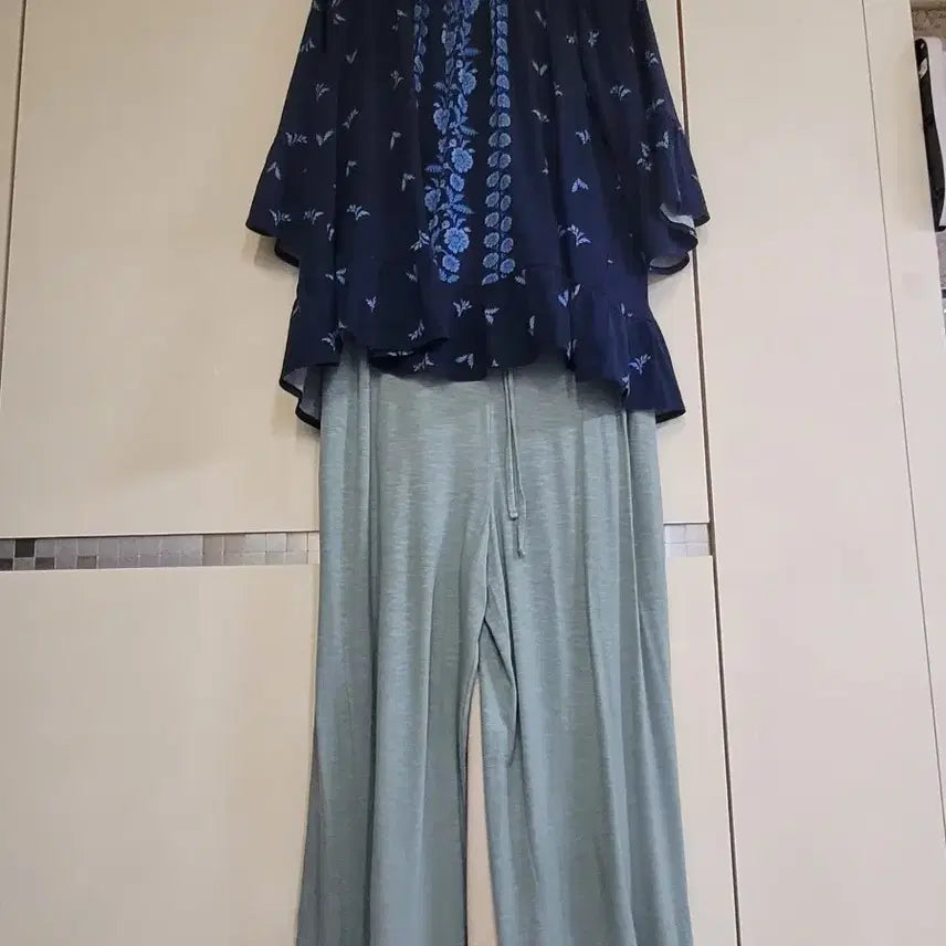 [BUNJANG] Style &amp; Co. Floral Jersey Blouse / 새옷 미국수입Style&amp;Co. 플라워 져지 집시인디고