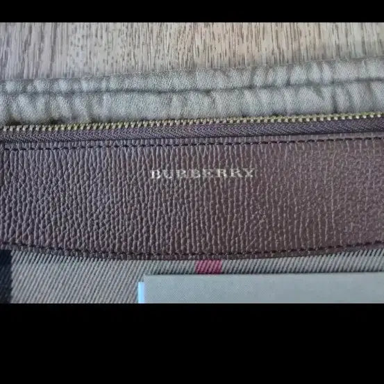 [BUNJANG] Burberry Peyton Check Shoulder Bag / 버버리 체크 숄더백 + 더스트백