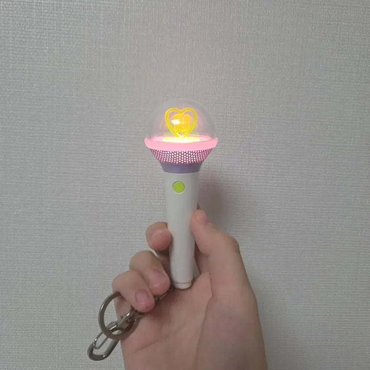 [BUNJANG] IU Mini Lightstick Keychain / 아이유 응원봉 키링 미니 응원봉 아이크 키링