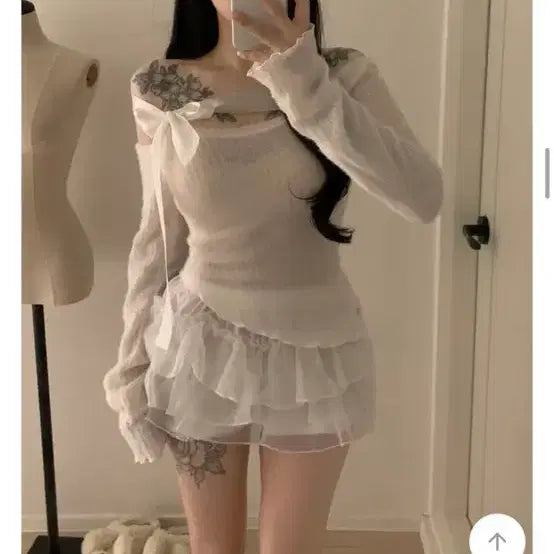 [BUNJANG] White Ribbon Off-Shoulder Blouse / 화이트 리본 오프숄더 블라우스
