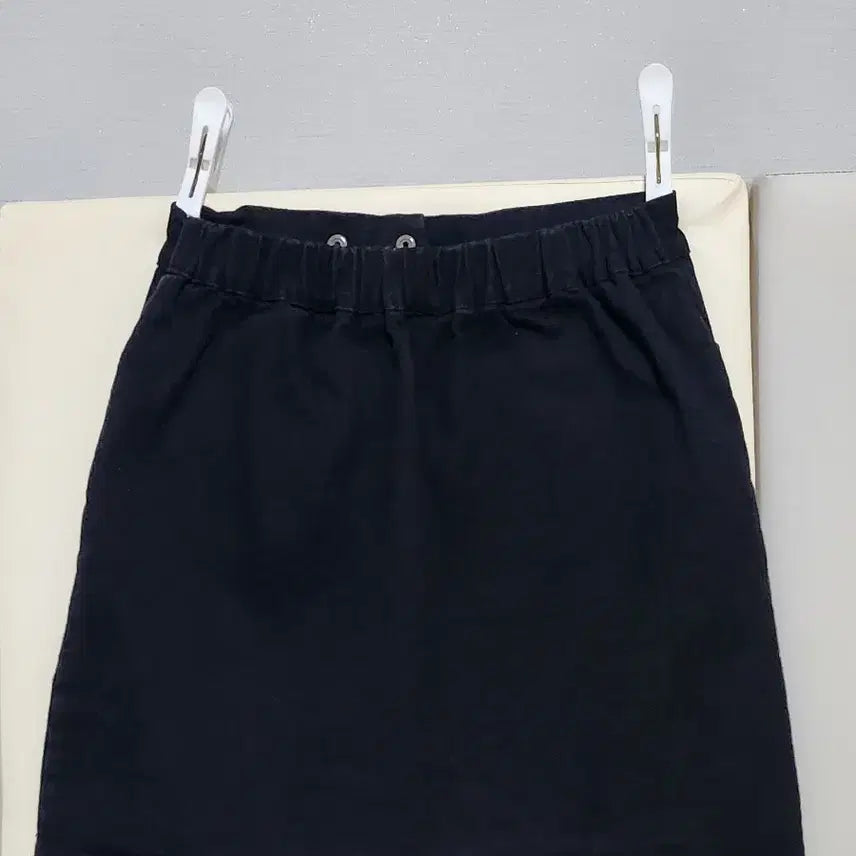 [BUNJANG] A-Line Black Skirt / 허리 밴딩 A라인 블랙 스커트