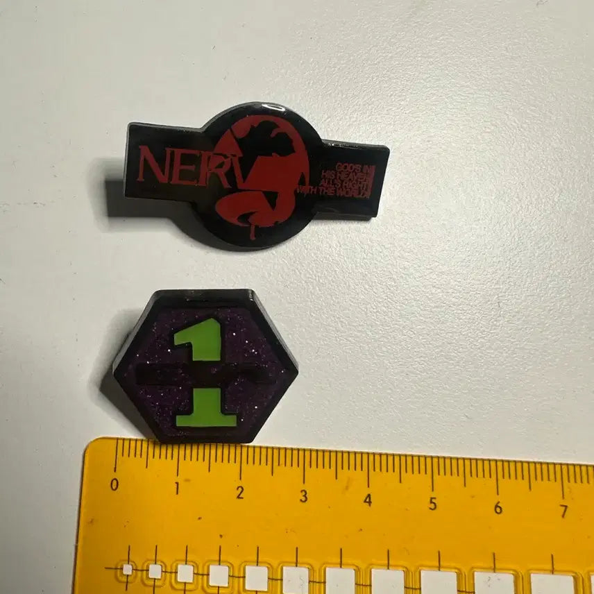 [BUNJANG] Evangelion NERV &amp; Unit-01 Logo Badges / 정품 무료배송) 에반게리온 NERV/에바초호기 로고뱃지 2개