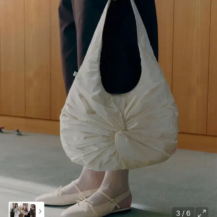 [BUNJANG] Jill Stuart Rosy Twist Hobo Bag Ivory / 질바이질스튜어트 로지 트위스트 호보백 아이보리