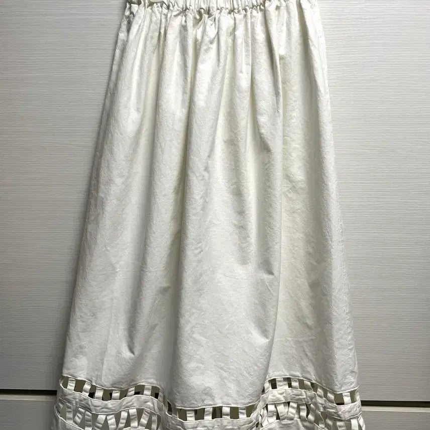 [SOLD OUT] 얼바닉30 스커트 팝니다 m
