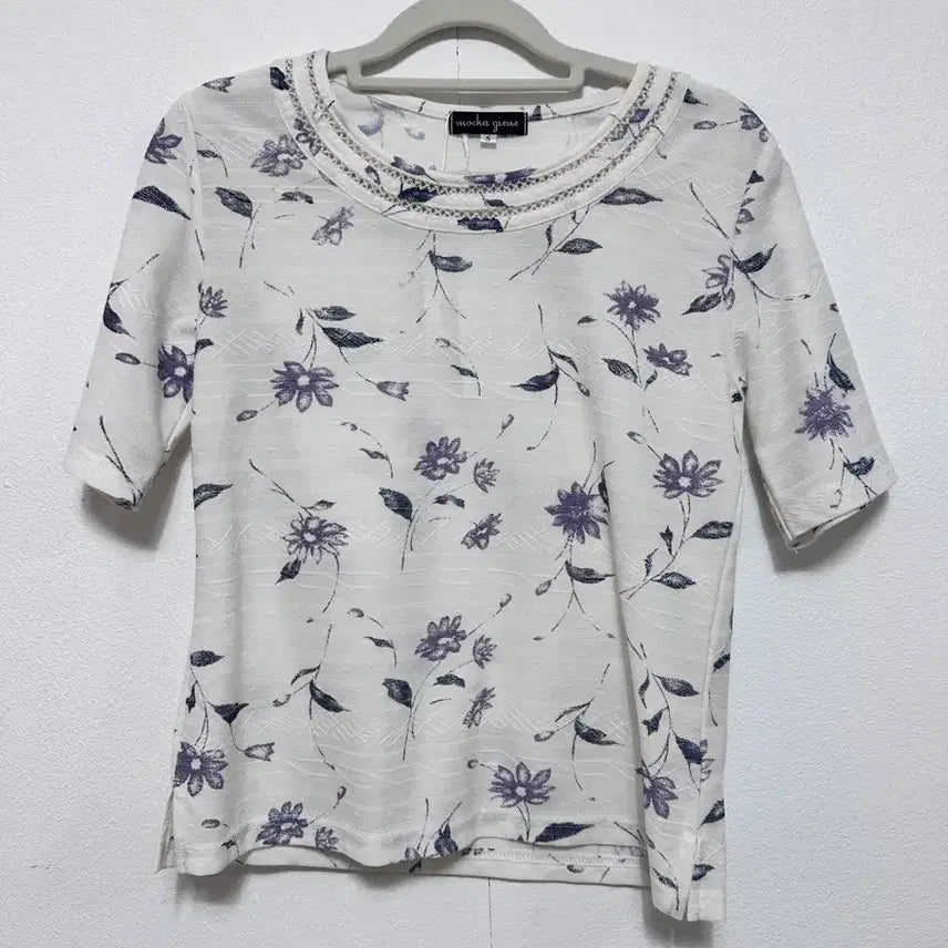 [BUNJANG] Mocca Guz Small Flower Blouse / 모카구즈 스몰 플라워 블라우스