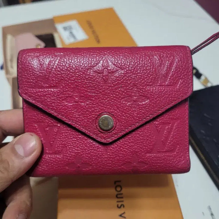 [BUNJANG] Louis Vuitton Empreinte Pink Bifold Wallet / 루이비통 핑크 앙프렝뜨 반지갑 100정도함
