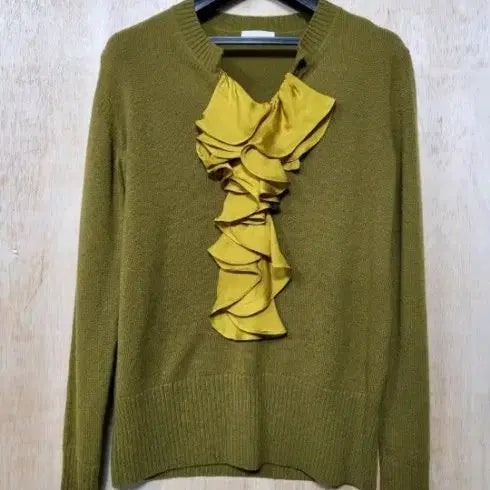 [BUNJANG] Chloé Frill Knit Shirt Olive 85 / 국내매장판 끌로에 프릴 니트 셔츠 올리브 85