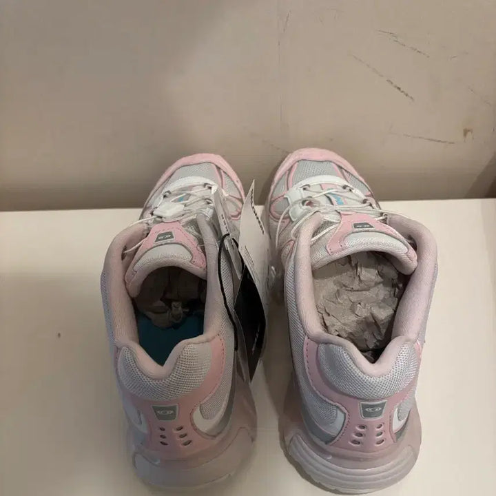 [BUNJANG] Salomon x Beaker XT-WISP White Icy Pink Sneakers / 살로몬 x 비이커 XT-위스퍼 화이트 아이시 핑크 새상품