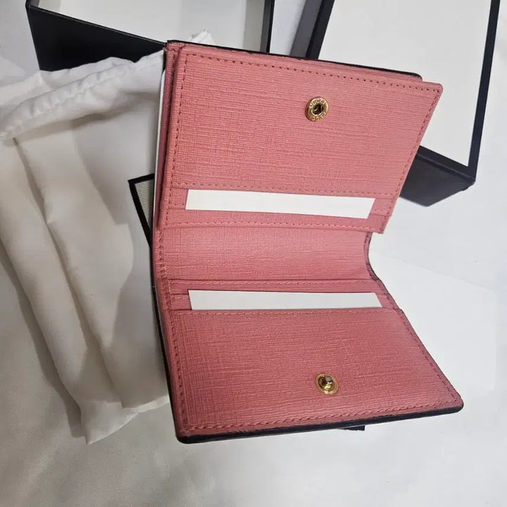 [BUNJANG] Gucci GG Supreme Card Wallet / 구찌 GG 수프림 카드지갑 반지갑 정품입니다