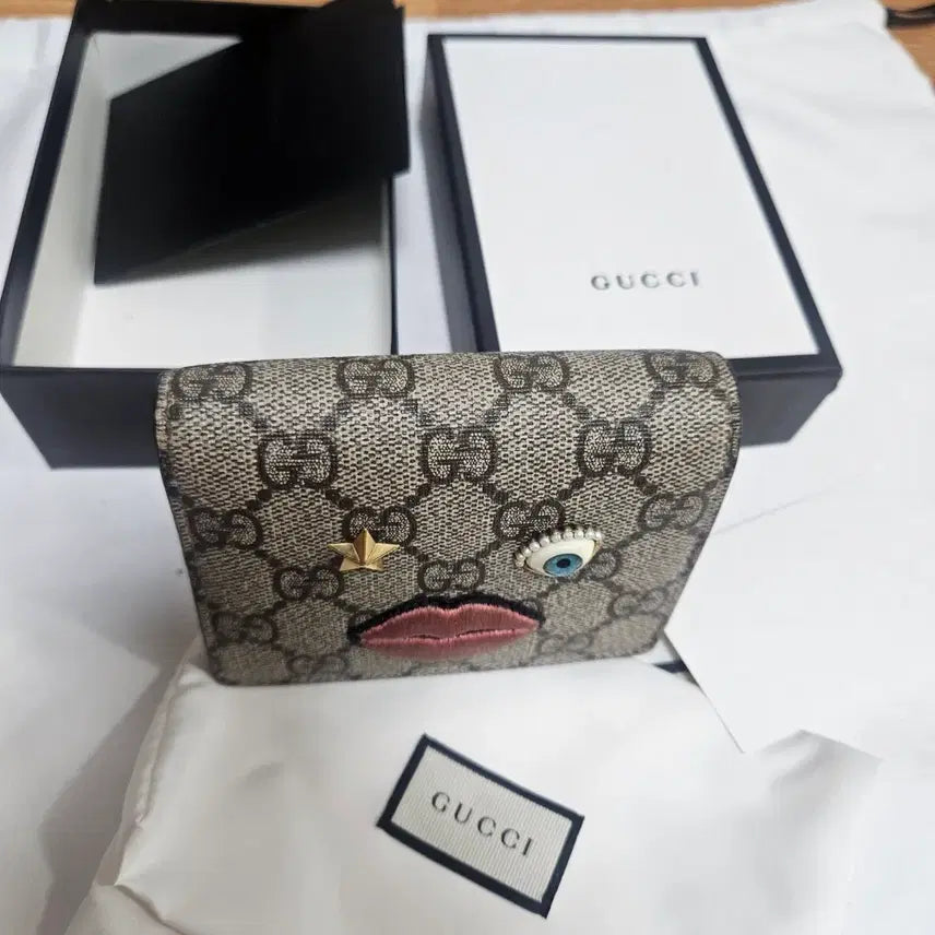[BUNJANG] Gucci GG Supreme Card Wallet / 구찌 GG 수프림 카드지갑 반지갑 정품입니다