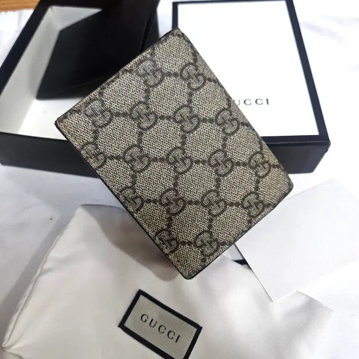 [BUNJANG] Gucci GG Supreme Card Wallet / 구찌 GG 수프림 카드지갑 반지갑 정품입니다