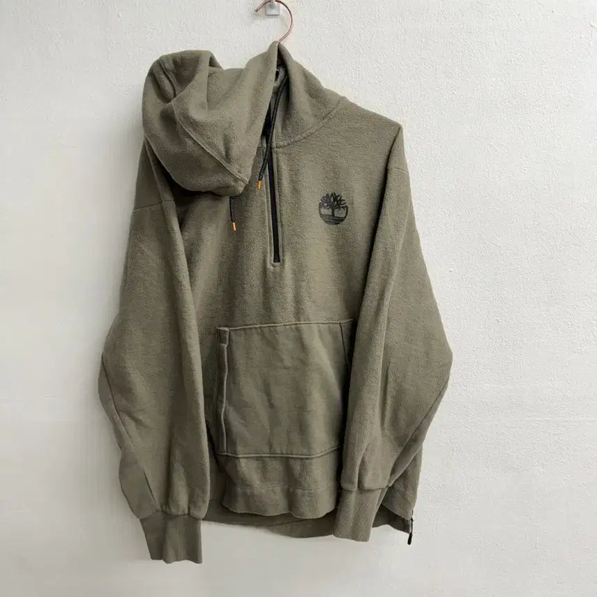 [BUNJANG] Timberland Small Logo Khaki Fleece Half-Zip Hoodie / 팀버랜드 하프집업 스몰로고 카키 기모 후드티 (L)