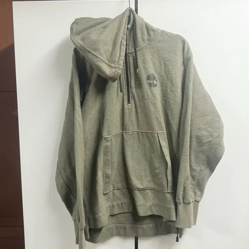 [BUNJANG] Timberland Small Logo Khaki Fleece Half-Zip Hoodie / 팀버랜드 하프집업 스몰로고 카키 기모 후드티 (L)