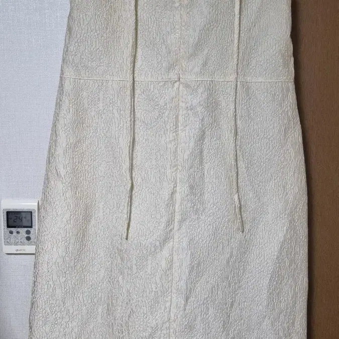 [BUNJANG] Lebeige Volume Sleeveless Dress (Ivory) - Size 66 / 르베이지볼륨 원피스 66