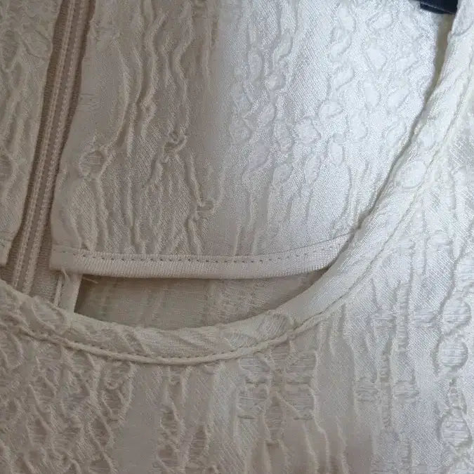 [BUNJANG] Lebeige Volume Sleeveless Dress (Ivory) - Size 66 / 르베이지볼륨 원피스 66