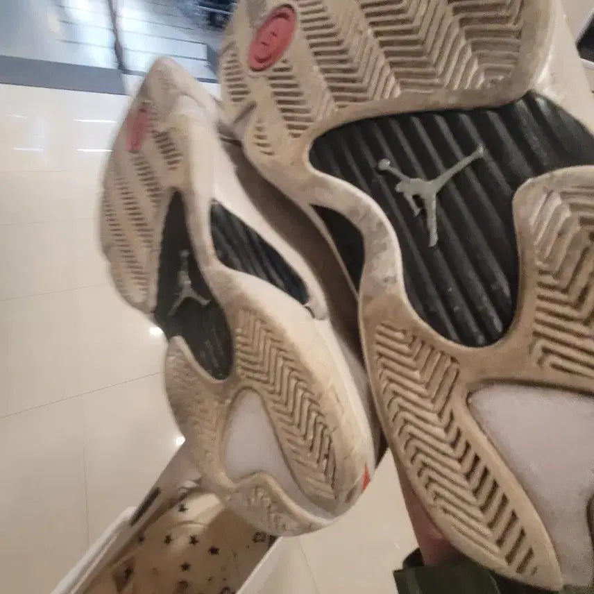 [BUNJANG] Nike Jordan 14 Sneakers / 조던14상태좋은운동화 윈가30