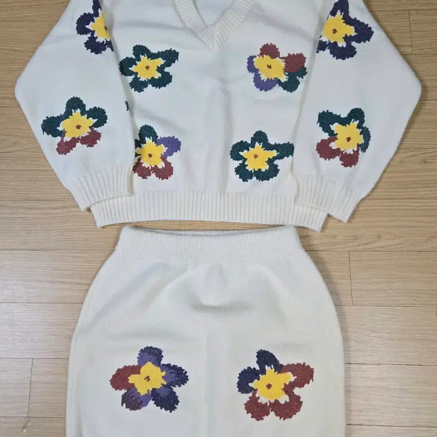 [BUNJANG] Beolang Two-Piece Set / 베올랑 투피스