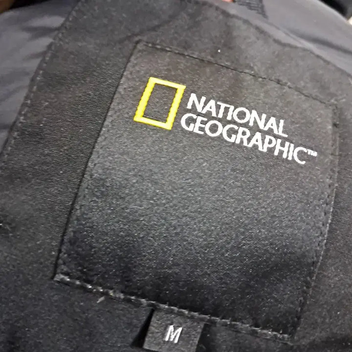 [BUNJANG] National Geographic Black Padded Jumper / 내셔널지오그래픽 블랙 패딩 점퍼