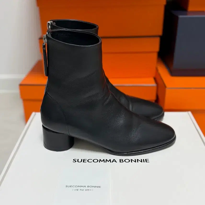 [BUNJANG] Suecomma Bonnie Ankle Boots / 슈콤마보니 양가죽 기본쉐입 앵클부츠 1회 시착 235mm(정가42만원)