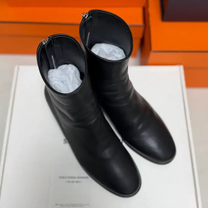 [BUNJANG] Suecomma Bonnie Ankle Boots / 슈콤마보니 양가죽 기본쉐입 앵클부츠 1회 시착 235mm(정가42만원)
