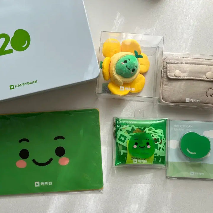 [SOLD OUT] 콩캐릭터 문구세트(틴케이스 카드지갑 열쇠고리등)