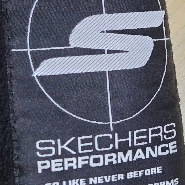 [BUNJANG] Skechers Sherpa Fleece Lined Hooded Zip-up Jacket / 스케쳐스 퍼포먼스 쉐르파 기모후드집업 95사이즈 거의새옷